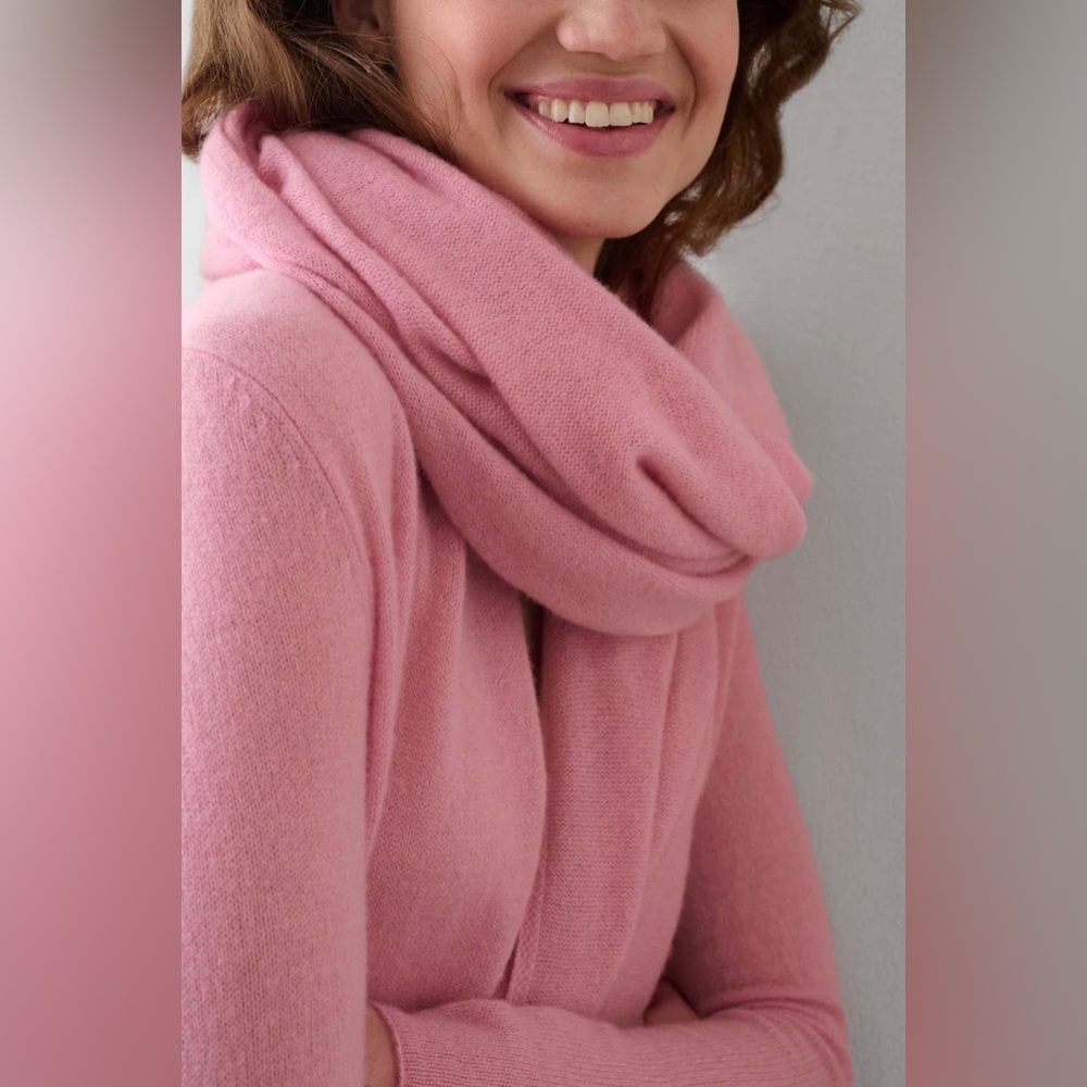 White+Warren Cashmere Travel Wrap Carnation Pink 4547T - Picture 3 of 4